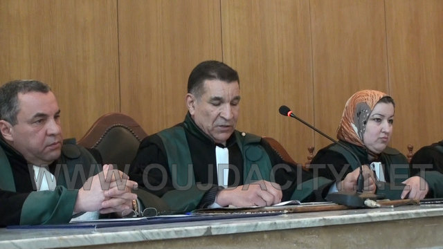 VIDEO – تنصيب السيد مصطفى بوزيان رئيسا للمحكمة الادارية بوجدة